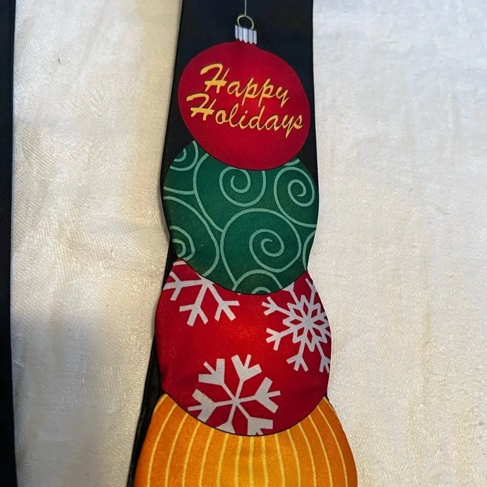 Don Loper by Beverly Hills Christmas bulb tie.